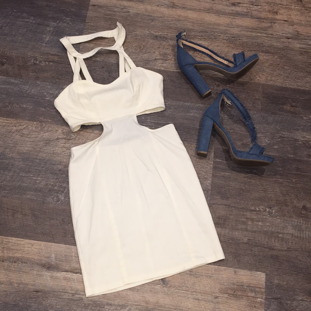 🌸White Cutout Dress 🌸